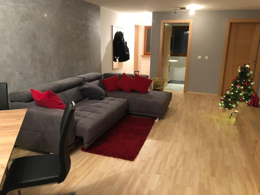 Appartamento Nuovo E Comfort A Brunico Kronplatz Екстер'єр фото