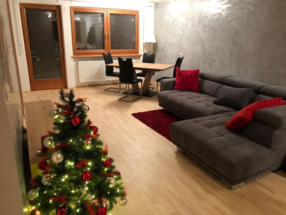 Appartamento Nuovo E Comfort A Brunico Kronplatz Екстер'єр фото